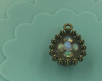 5 real gorgeous opals embedded in metal bezel knob on colorful mug cover! Antique-ish design. One each. Silicone cup cover/lid, tea/coffee