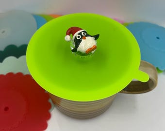 Adorable Penguin with Christmas hat mug cover! 1 each. Silicone mug lid, cup cover/topper, hot drink, tea/coffee/wine lover gift