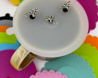 Cool lizard mug cover! 1 each. Silicone mug lid, cup cover/topper, cozy, outdoor bug guard, tea/coffee/wine lover gift, drain cover/top