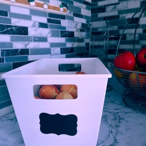 Bin organizer with chalkboard