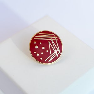 Petri Dish Gold enamel pin / Microbiology / Science gift / Scientist / Science Art