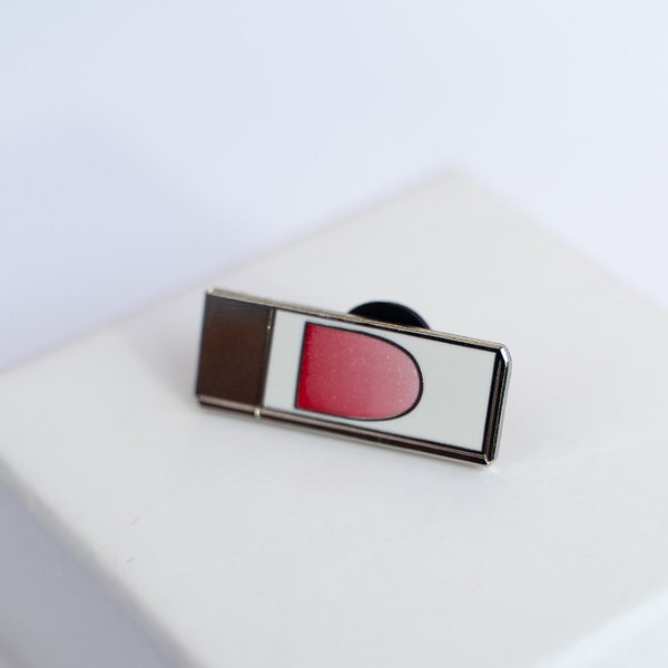 Blood Slide Microscope Enamel Pin / Hematology Pathology / Laboratory / Science STEM / Microbi