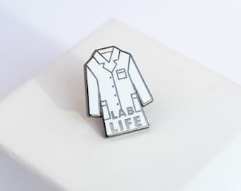 Laborkittel Lab Life Emaille Pin / Mikrobiologie / Wissenschaft Geschenk / Wissenschaftler / Wissenschaft Kunst / Microbi