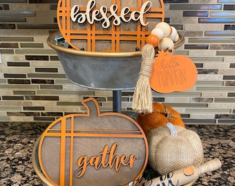 Señal de bandeja de calabaza Mini estratificada, señal de decoración de otoño, decoración rústica de bandeja escalonada, decoraciones de otoño, decoración de granja rústica, mini letrero de bandeja de nivel