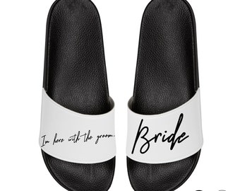 Badelatschen mit personalisiertem Text "Bride/Groom"