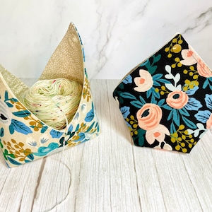 Bento Yarn Bowl - Rifle Paper Co / Yarn Cake Bowl, Yarn Keeper, Yarn Holder Pouch, Project Bag, Knitting Crochet Gift, Knitting Accessories