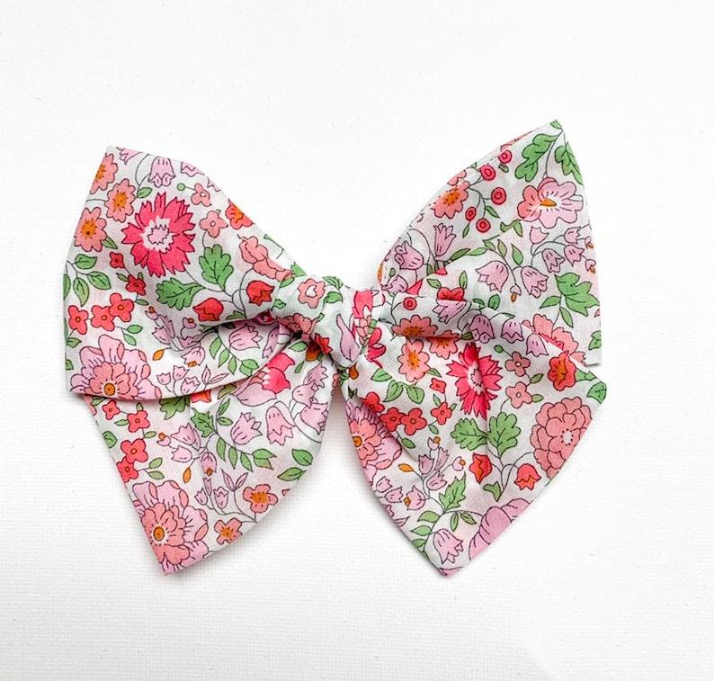 Pinwheel Bow Vintage Toddler Bows Liberty of London Newborn Bows Hand-tied Fabric Baby Bow Floral Baby Headband Alligator Clips