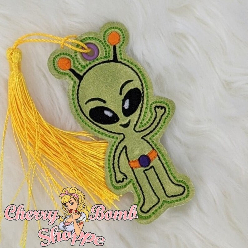 Alien Key Fob, Eyelet, and Ornament, ITH, Embroidery Design - DIGITAL ...