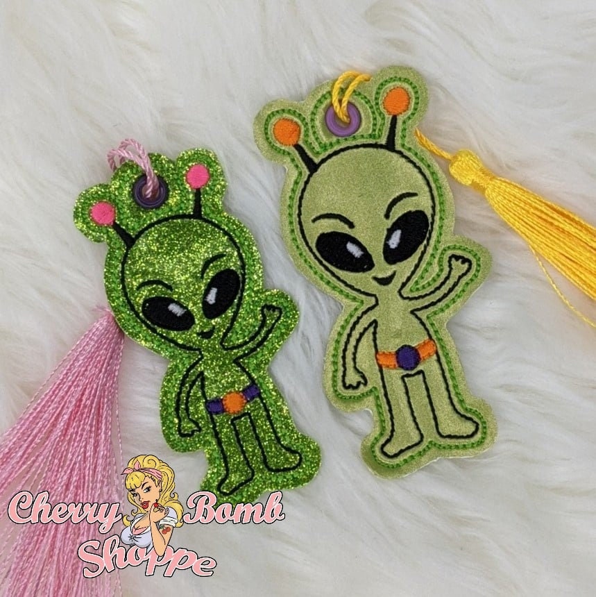 Alien Key Fob, Eyelet, and Ornament, ITH, Embroidery Design - DIGITAL ...