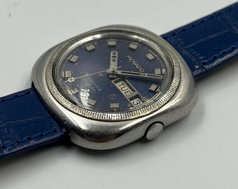 MOVADO Kingmatic Surf 360 Square Case Day Date Swiss Made Vintage Watch  Movado 405 Automatic Movement 1980s Mens Wristwatch