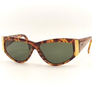 GIANNI VERSACE Mod 389 Col 869 Versace Theme Vintage Authentic Designer Sunglasses / Good Preowned Condition Eyewear for Women