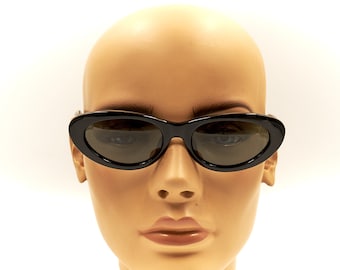 MIKLI par MIKLI 7165 Col 101 Gafas de sol Cateye negras de diseñador vintage / Made in France / NOS Eyewear for Women / New Old Stock
