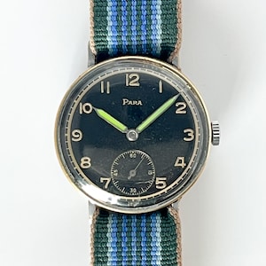 PARA Jewels Swiss Made Military Style Wrist Watch / Military Case / Handwinding Movement / 1940s or 1950s Used Wristwatch