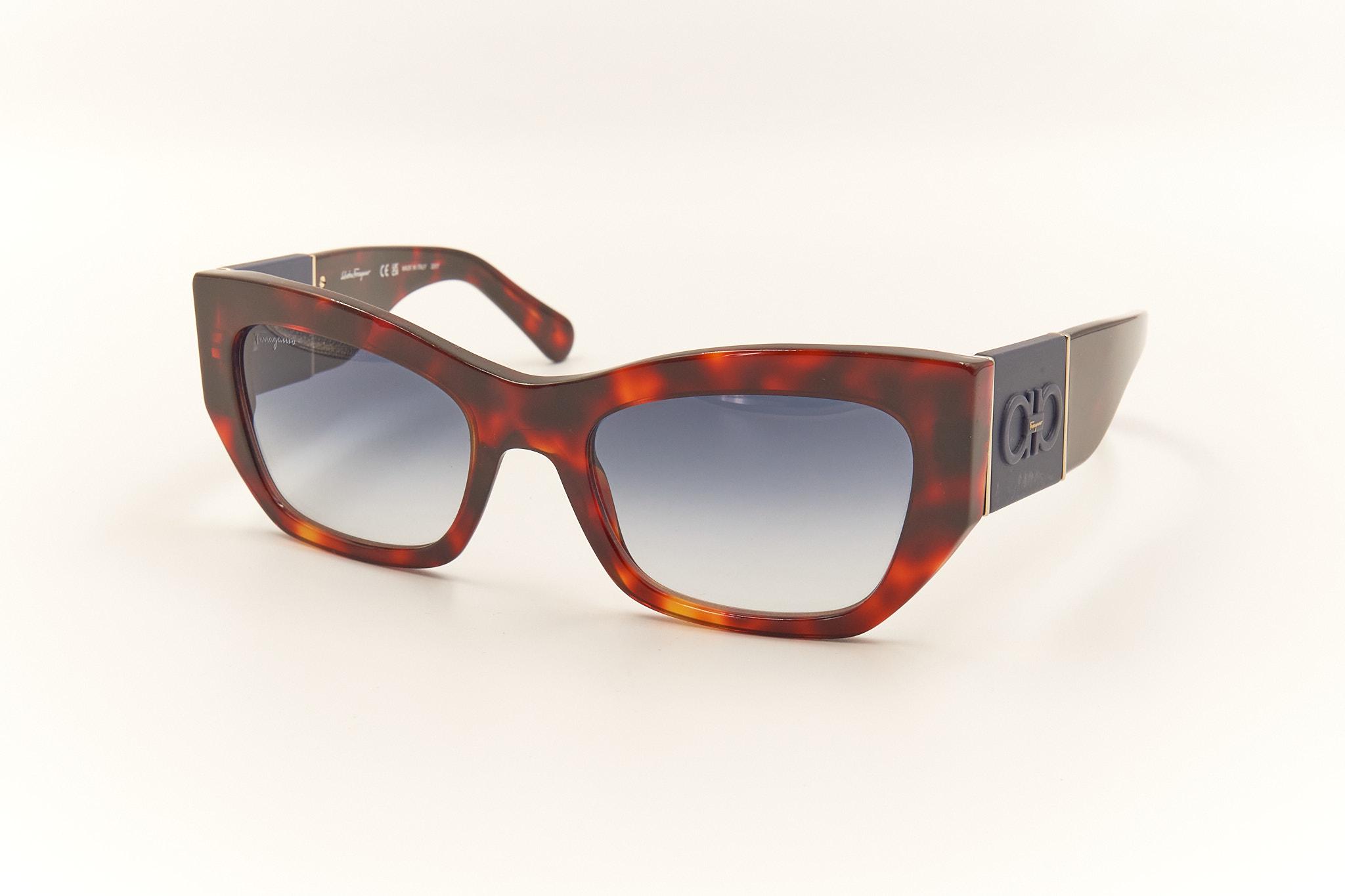 Salvatore Ferragamo SF657SL Sunglasses Frames Brown Italy 135 Designer Amazon.com: Salvatore Ferragamo Sunglasses Oval Full Rim  main image 3