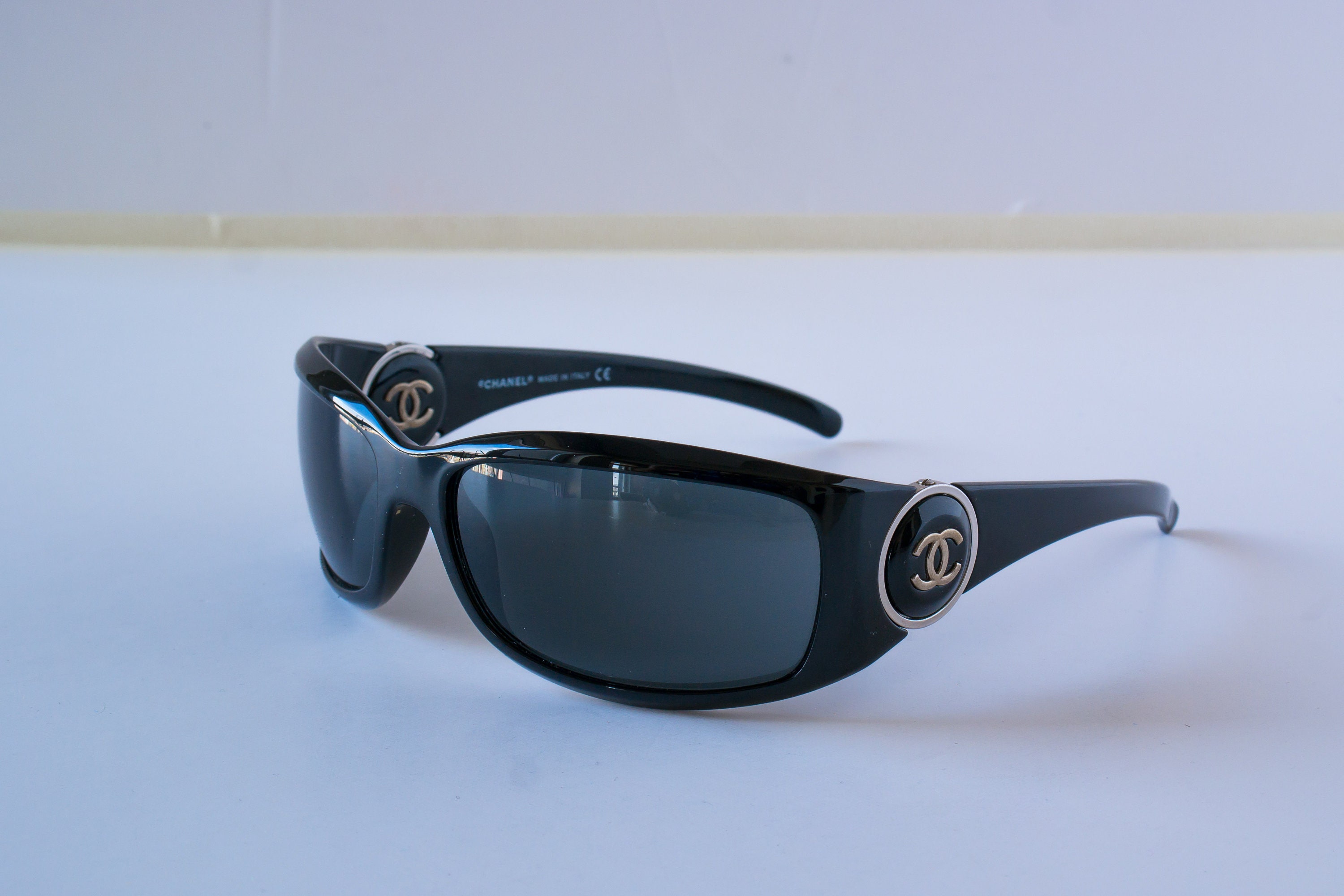 round black chanel sunglasses