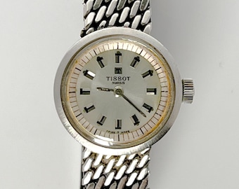 TISSOT Swiss Made Vintage Ladies Watch / Handwinding Movement / 1970s Wristwatch