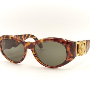Authentic GIANNI VERSACE Mod 424 Col 869 Medusa Theme Tortoise Sunglasses / Preowned Condition with NEW Lenses / Vintage Designer Women