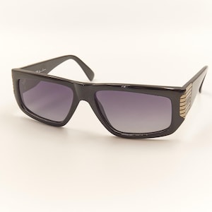 VERSUS by GIANNI VERSACE Mod EZ7 Col 852 Black Medusa Theme Sunglasses / Unused New Old Stock / Vintage Designer Eyewear