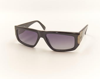 Occhiali da sole VERSUS by GIANNI VERSACE Mod EZ7 Col 852 neri con tema Medusa / Nuovi di zecca mai usati / Occhiali da vista vintage di design