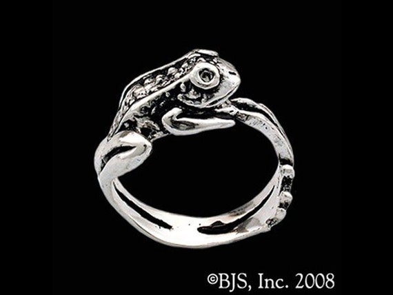 Wrap around frog ring deals