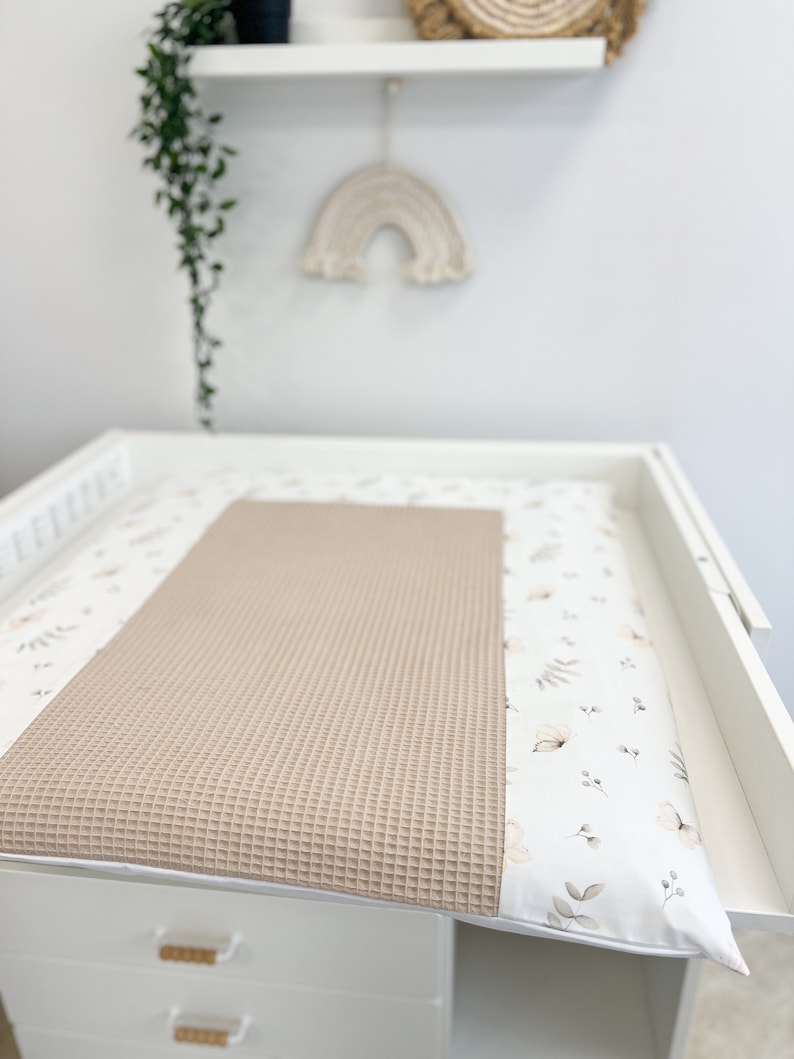 Matelas à langer imprimé fleurs en coton beige avec oreiller long et paniers, dessus de tapis à langer pour chambre de bébé, dessus pour table à langer, ustensile Just mat