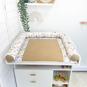 Aankleedkussenset, aankleedkussen met waterdichte matras, topper voor commode met lang kussen en manden, aankleedkussen voor babykamer