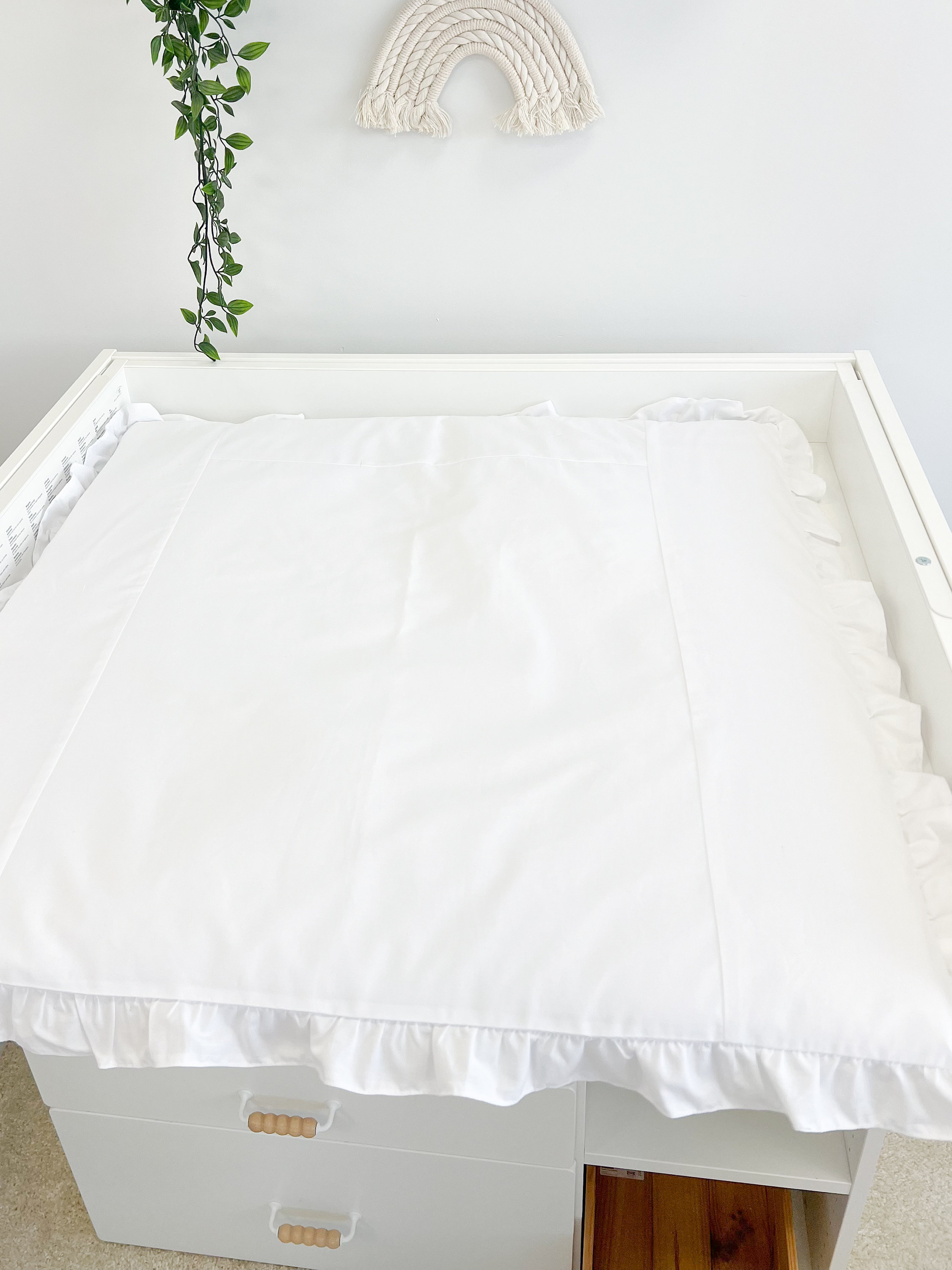 White Changing Mat White Changing Mat in Fabric, Changing Pad With Accessory Baskets, Baby ...