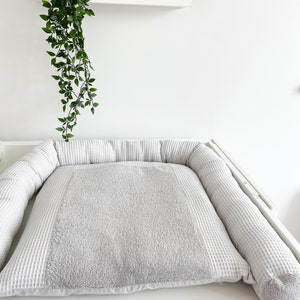 Cambiador de bebé gris, Cambiador de pañales, Cambiador de tela, Cestas para lactancia, Cambiador, Decoración habitación bebé, Guardería monocromática