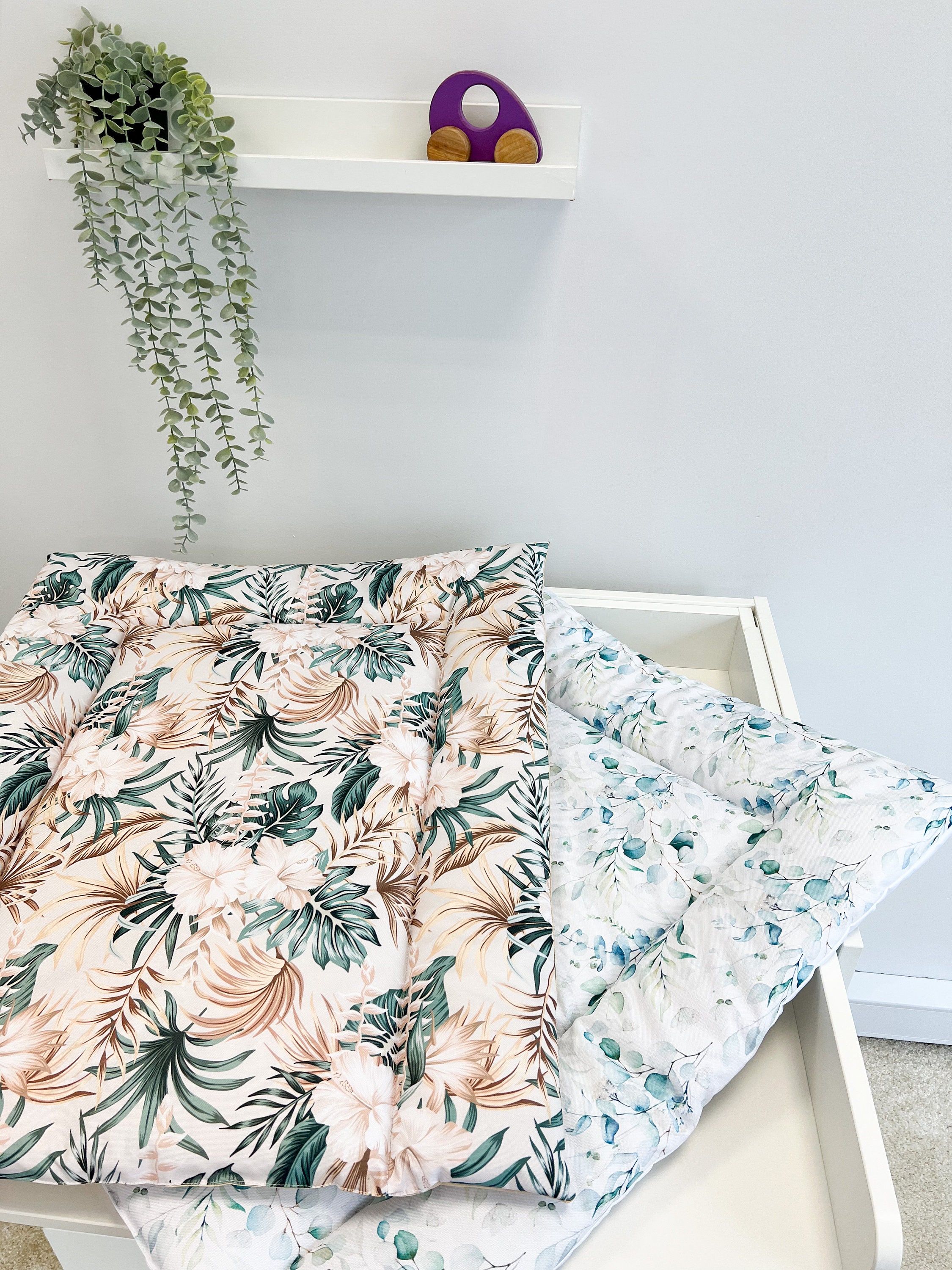 Wasserabweisende Wickelauflage, floral Changing pad, Water resistant changing pad, winding pad,Changing mat Changing table mat baby nursery
