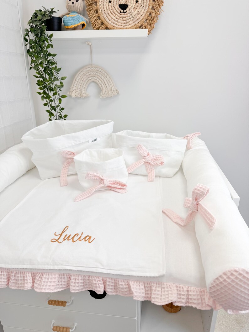 White Baby Girl Pink Changing Pad, Long Pillow and Baskets Utensilos
