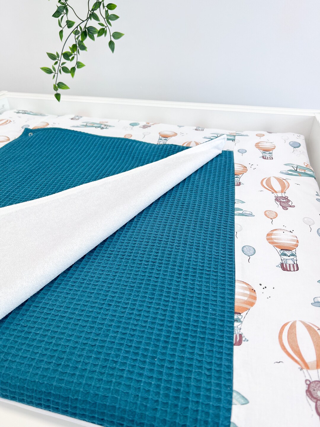 Changing Mat With Extra Sheet, Water Resistant Changing Pad, Winding