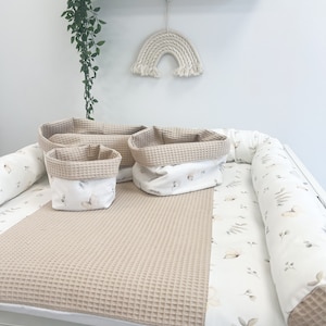 Matelas à langer imprimé fleurs en coton beige avec oreiller long et paniers, dessus de tapis à langer pour chambre de bébé, dessus pour table à langer, ustensile Set 5