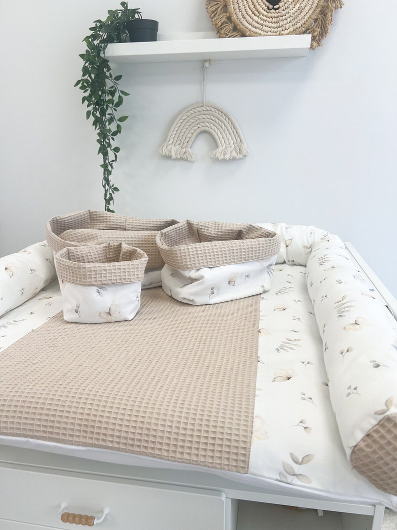 Matelas à langer imprimé fleurs en coton beige avec oreiller long et paniers, dessus de tapis à langer pour chambre de bébé, dessus pour table à langer, ustensile Set 5