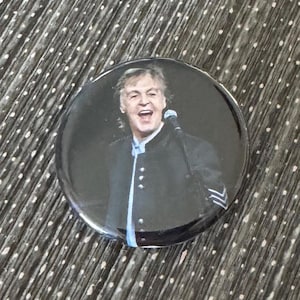 PAUL McCARTNEY 1.25&quot; Button Pin Badge