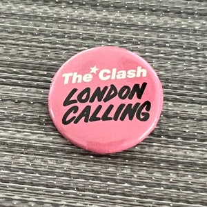 Clash LONDON CALLING 1.25&quot; Button Pin Badge