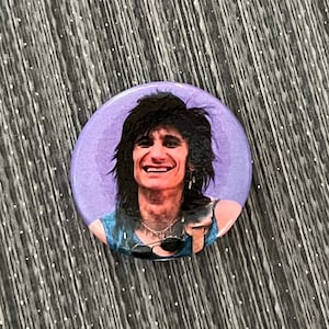 RONNIE WOOD Pin Button Badge 1.25&quot; Rolling Stones Faces