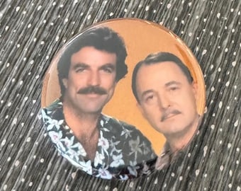 MAGNUM PI & Higgins 1.25" Pin Button Tom Selleck