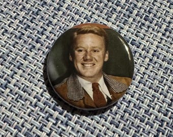 VAN JOHNSON 1.25" Pin Button