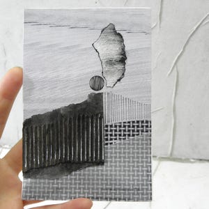 Piccola opera d'arte astratta originale 10x15 cm, collage moderno in bianco e nero