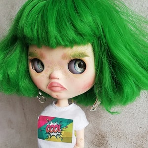 Blythe custom doll, sculpt white skintone, green hair, tbl, ooak sculpting face, blythe doll, collectible doll