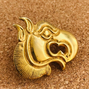 1970s MMA Egyptian Revival Gold Plated Pin Pendant, Metropolitan Museum of Art