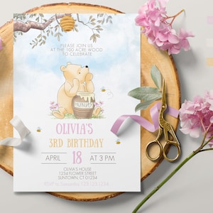 Invitation modifiable classique Winnie l'ourson, anniversaire en bois, fille de 100 acres, tout âge, ballon rose, modèle dessiné à la main Corjl 0001.4