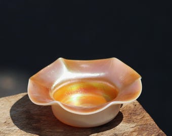 Steuben Aurene Glass Salt Dish Glass 138