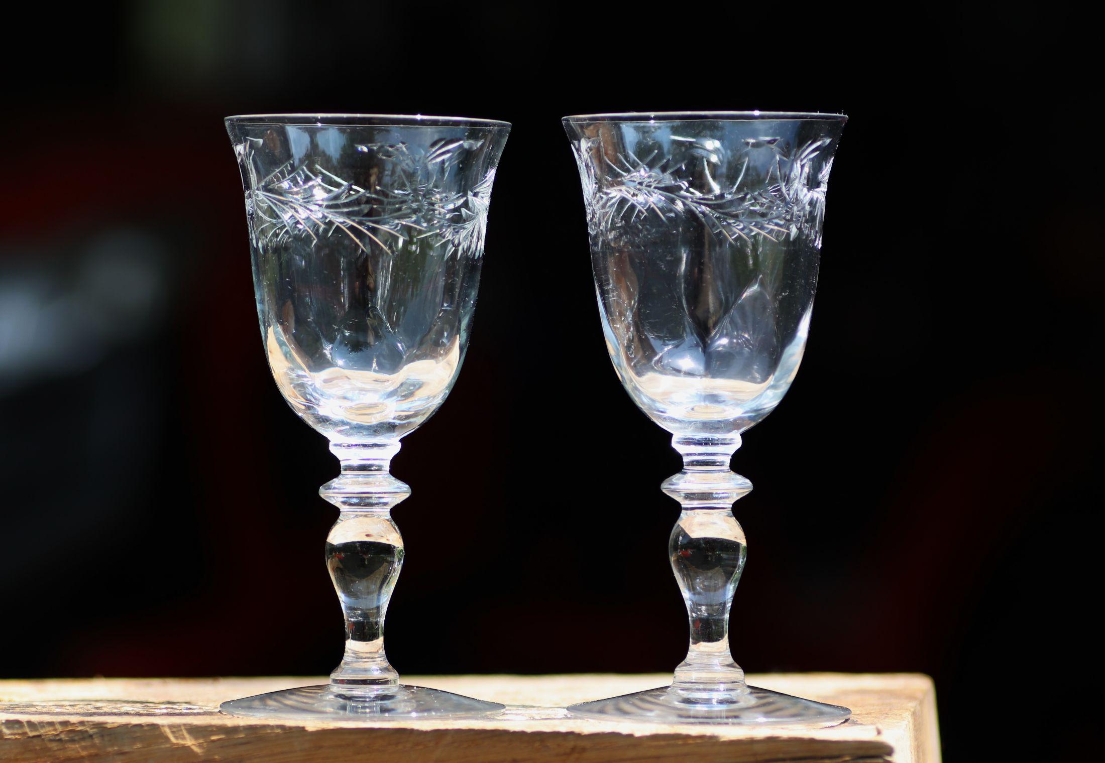 golden wine glass Picnic Wine Glass Golden Amber | Earth Collection