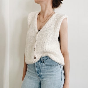 Knitting Pattern | The Beverly | modern chunky oversized sleeveless v neck knit sweater vest slipover top jumper easy knitting pattern