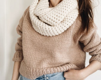 Crochet Pattern | The Dorlan | minimalist chunky infinity scarf easy beginner crochet pattern