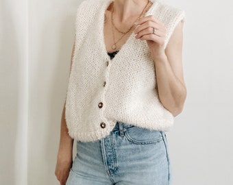Knitting Pattern | The Beverly | modern chunky oversized sleeveless v neck knit sweater vest slipover top jumper easy knitting pattern