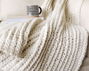 Crochet Pattern | The Leon | modern minimalist chunky throw blanket easy crochet pattern