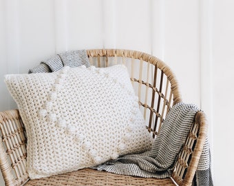 Crochet Pattern | The Winnona | modern boho chunky bobble pillow cushion easy crochet pattern