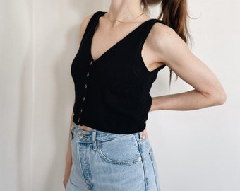 Knitting Pattern | The Edith | modern cropped v neck sleeveless button up knit tank top spring summer easy knitting pattern